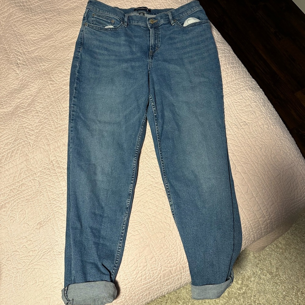 Calvin Klein Boyfriend Jeans Midrise Medium Wash